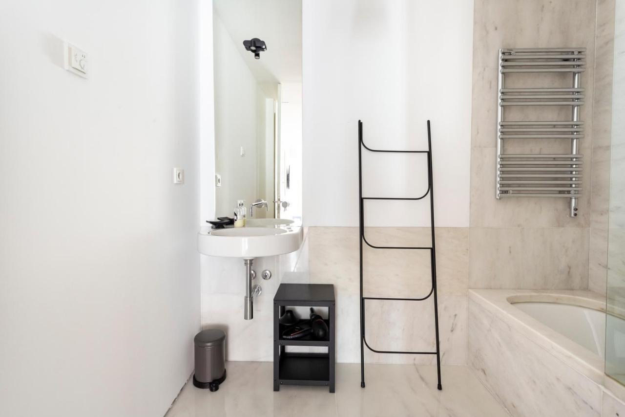 Altido Stylish 5br With Big Terrace In Principe Real Gæstehus